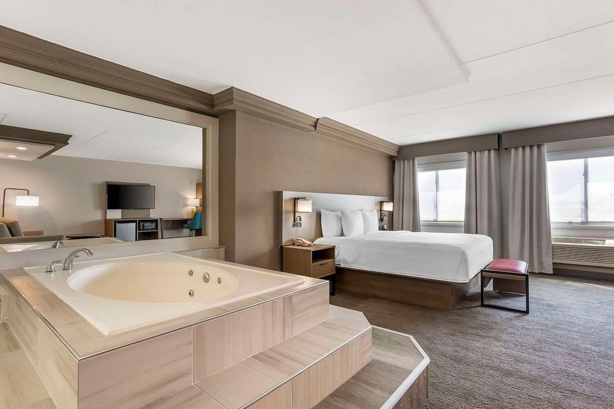 Comfort Inn Edgewater On Hudson River Comfort Inn Edgewater On Hudson River