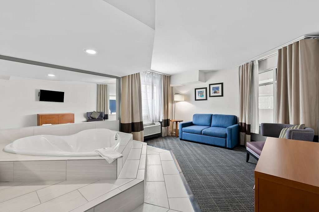 Comfort Inn & Suites Nashville Near Tanger Outlets I-24 Antioch Comfort Inn & Suites Nashville Near Tanger Outlets I-24 Antioch