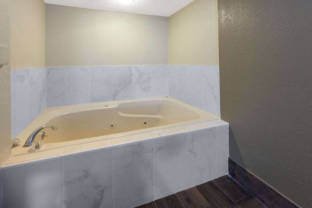 Baymont by Wyndham Downtown Detroit Baymont by Wyndham Downtown Detroit