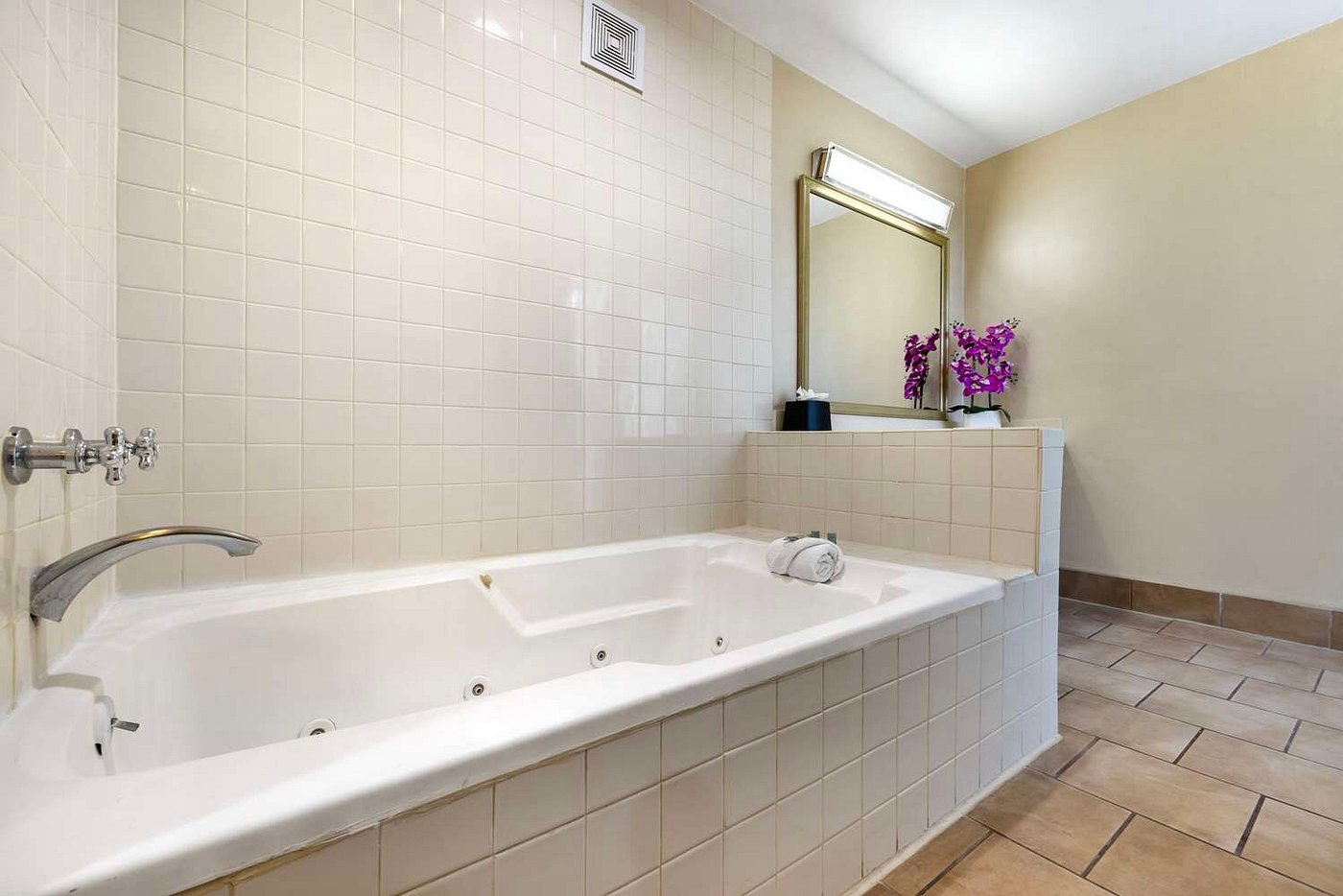 Best Western Royal Palace Inn & Suites