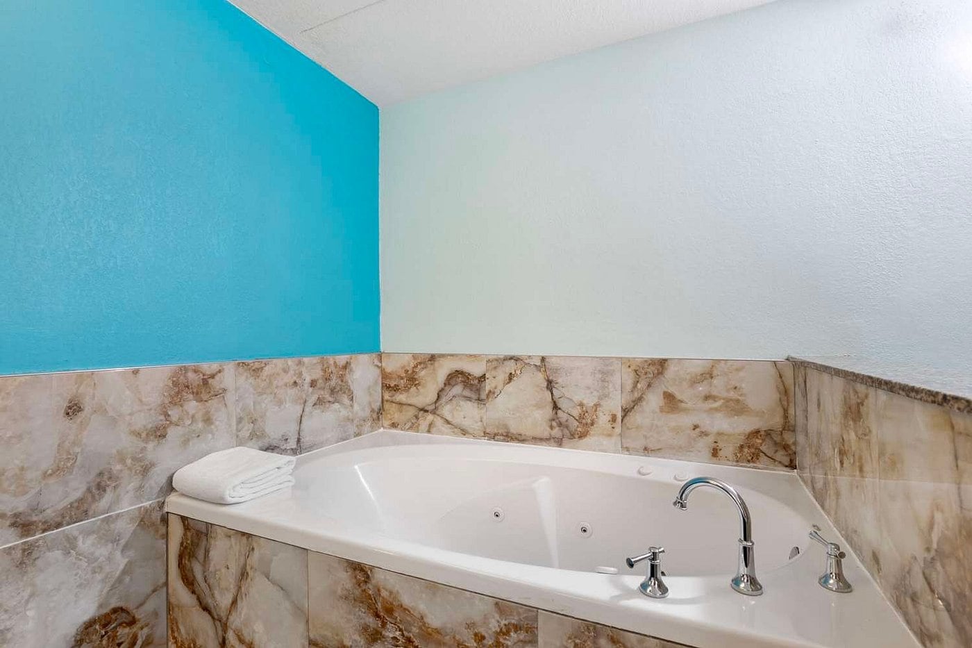 Clarion Inn Des Moines Airport Clarion Inn Des Moines Airport