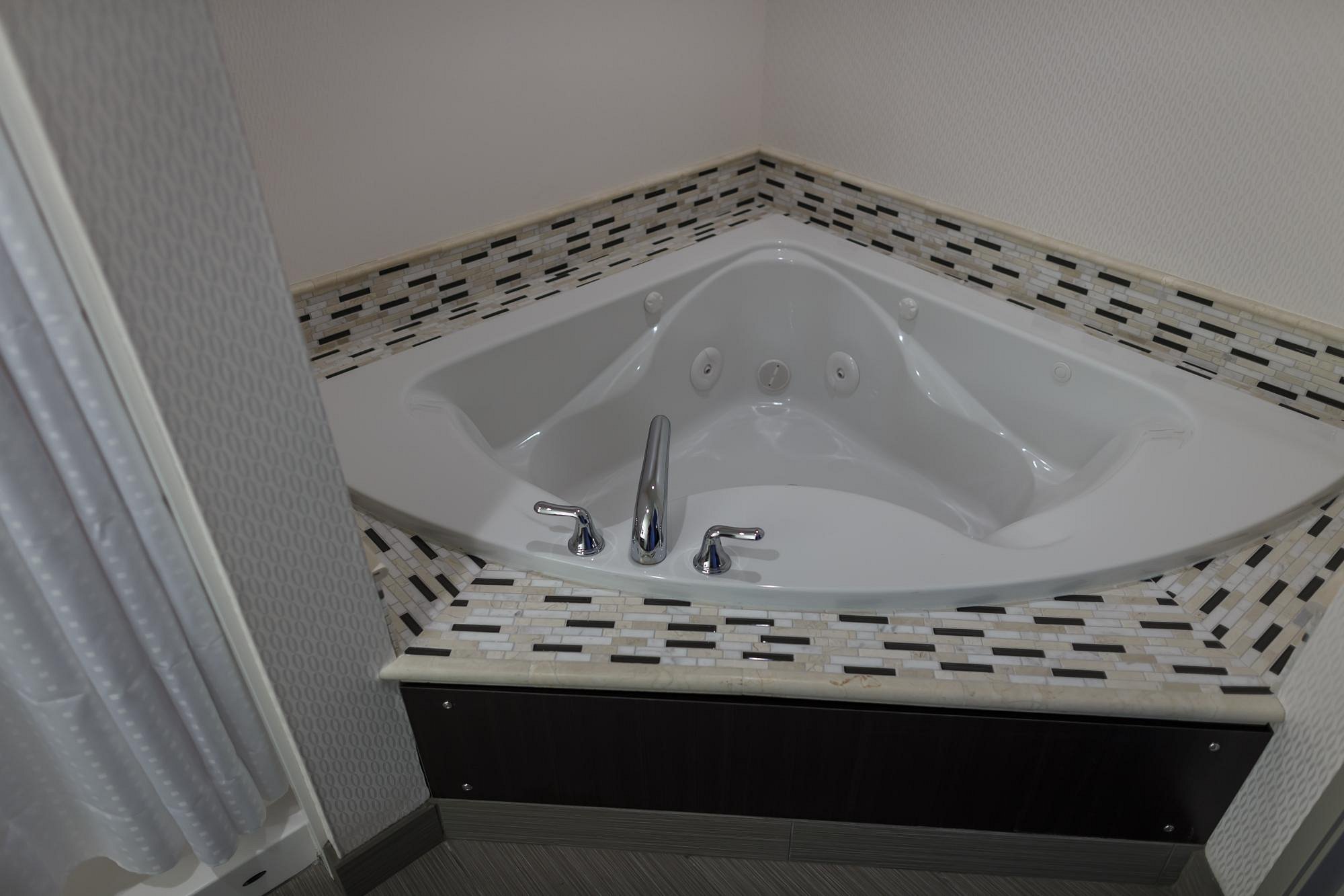 Holiday Inn Express & Suites Ann Arbor West By IHG Holiday Inn Express & Suites Ann Arbor West By IHG