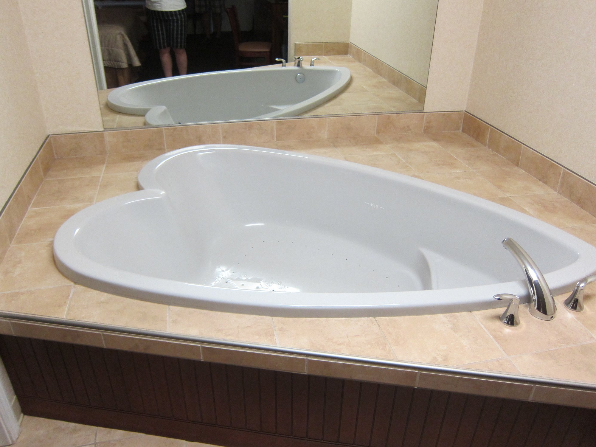 Howard Johnson by Wyndham Traverse City Howard Johnson by Wyndham Traverse City