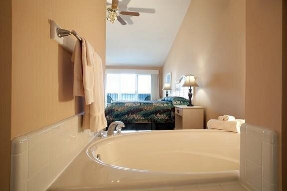 Pointes North Beachfront Resort Hotel Pointes North Beachfront Resort Hotel