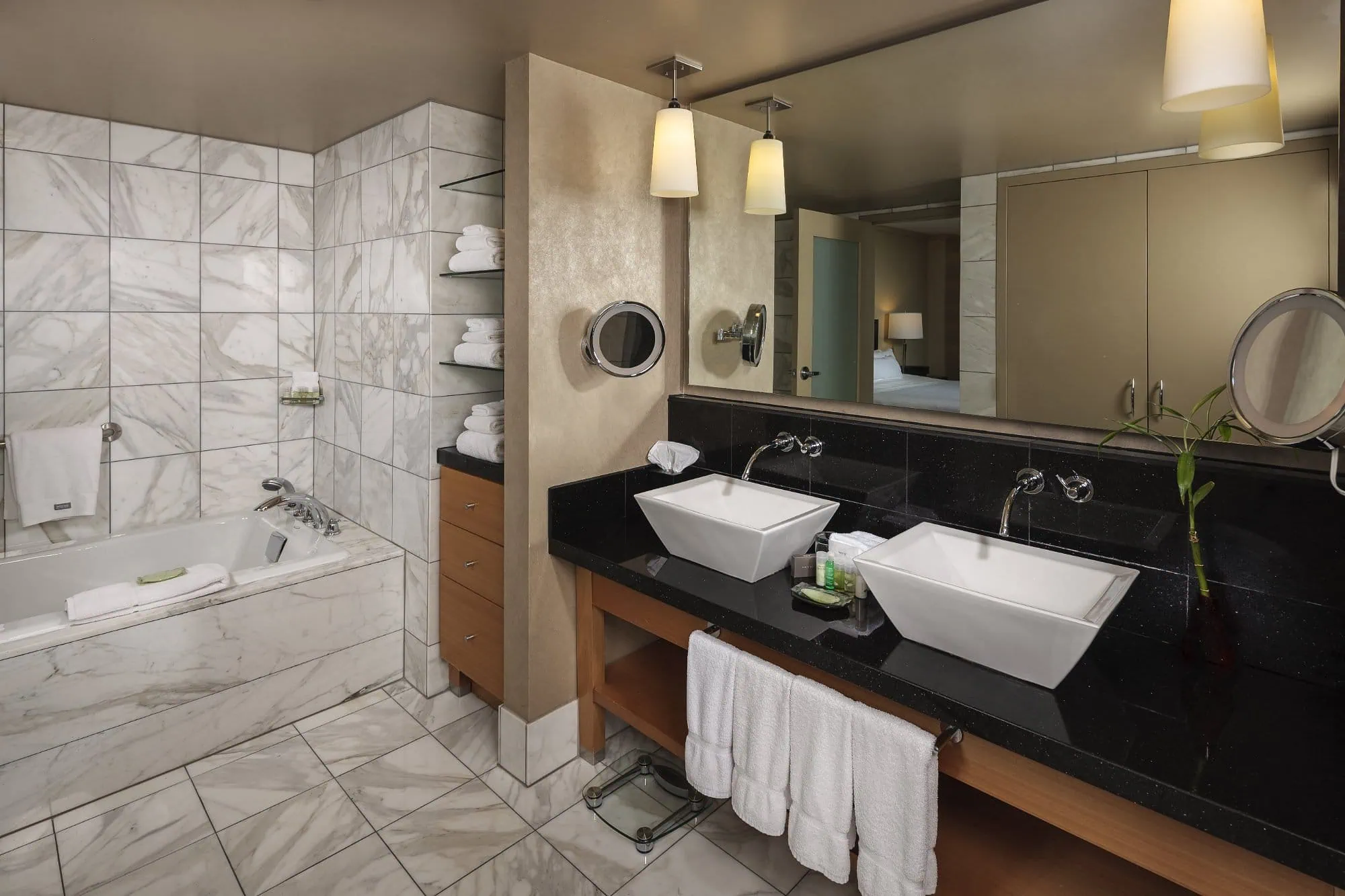 The Westin Detroit Metropolitan Airport The Westin Detroit Metropolitan Airport